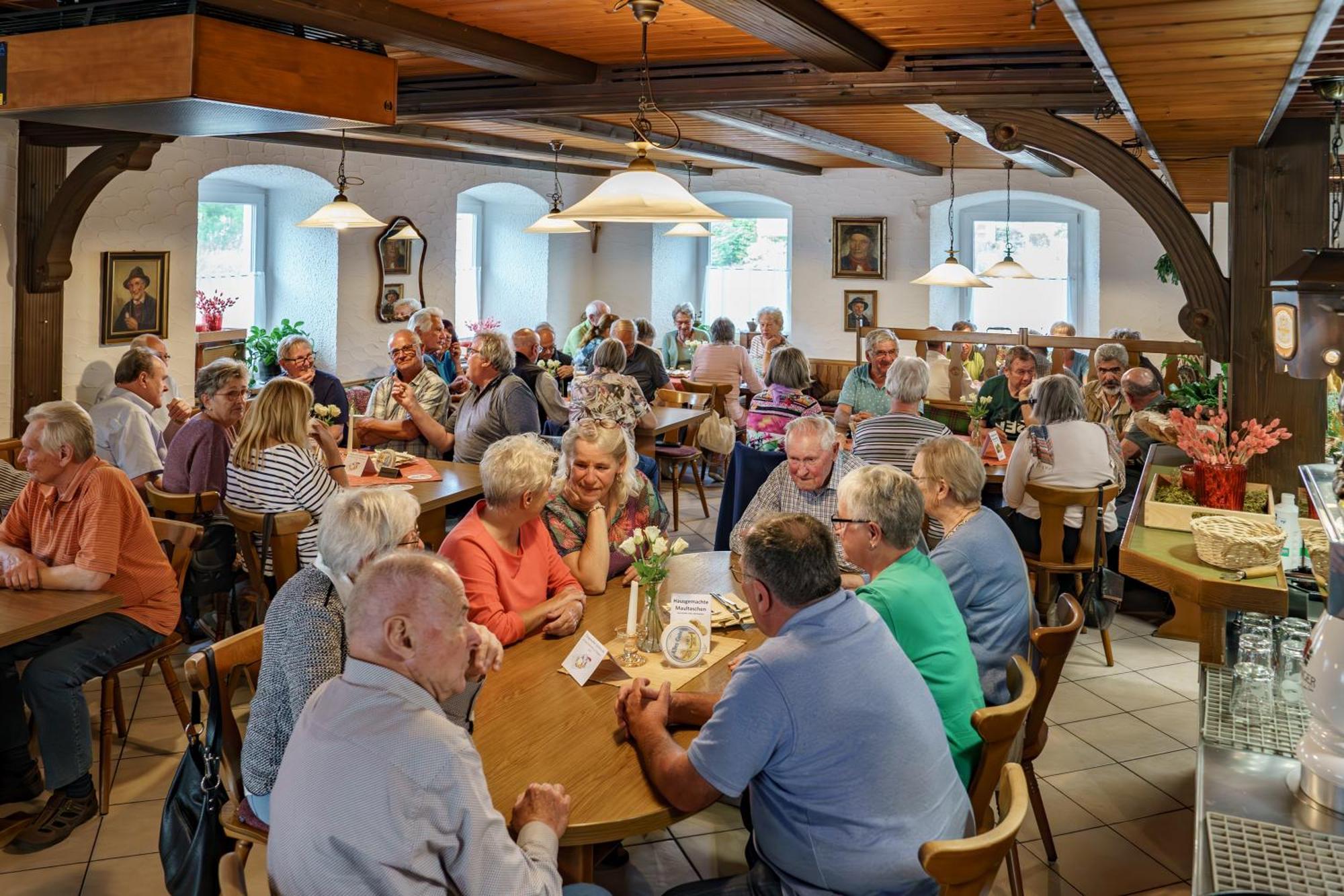 Landgasthof Ochsen Neresheim المظهر الخارجي الصورة