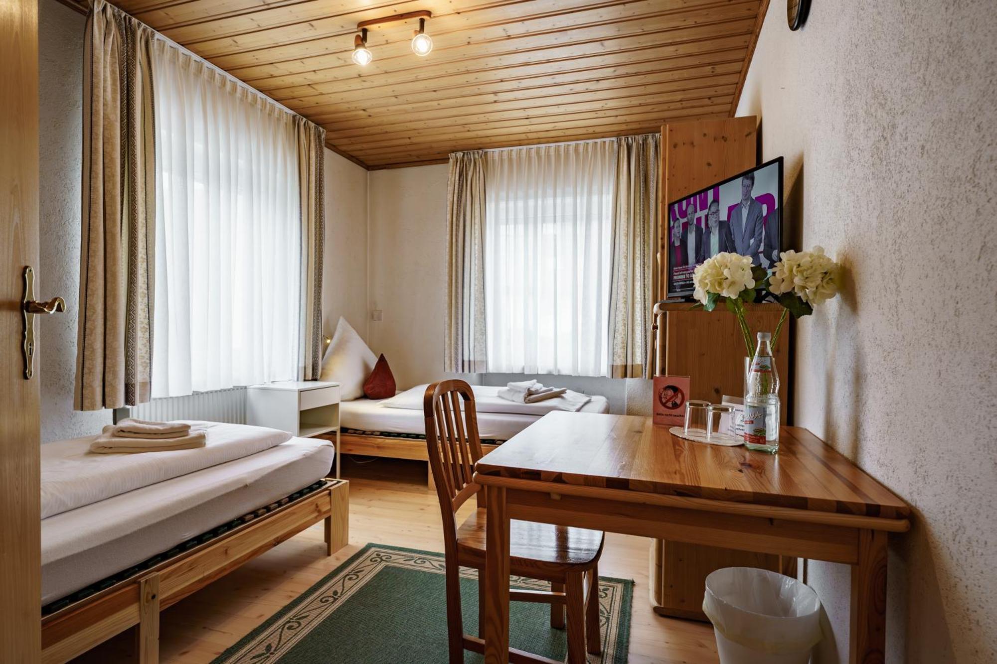 Landgasthof Ochsen Neresheim المظهر الخارجي الصورة