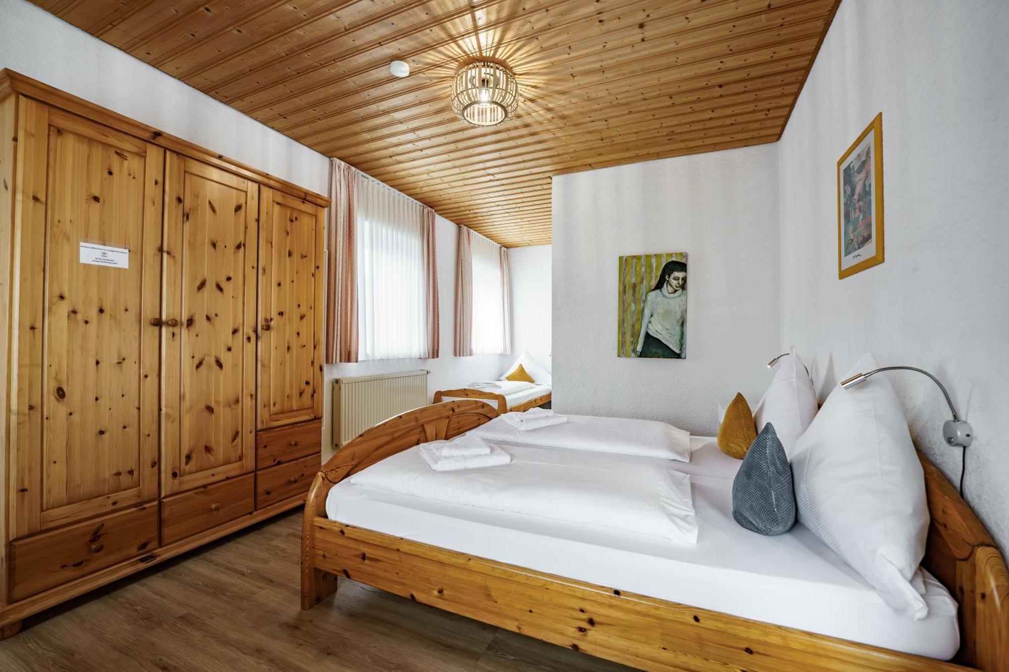 Landgasthof Ochsen Neresheim المظهر الخارجي الصورة
